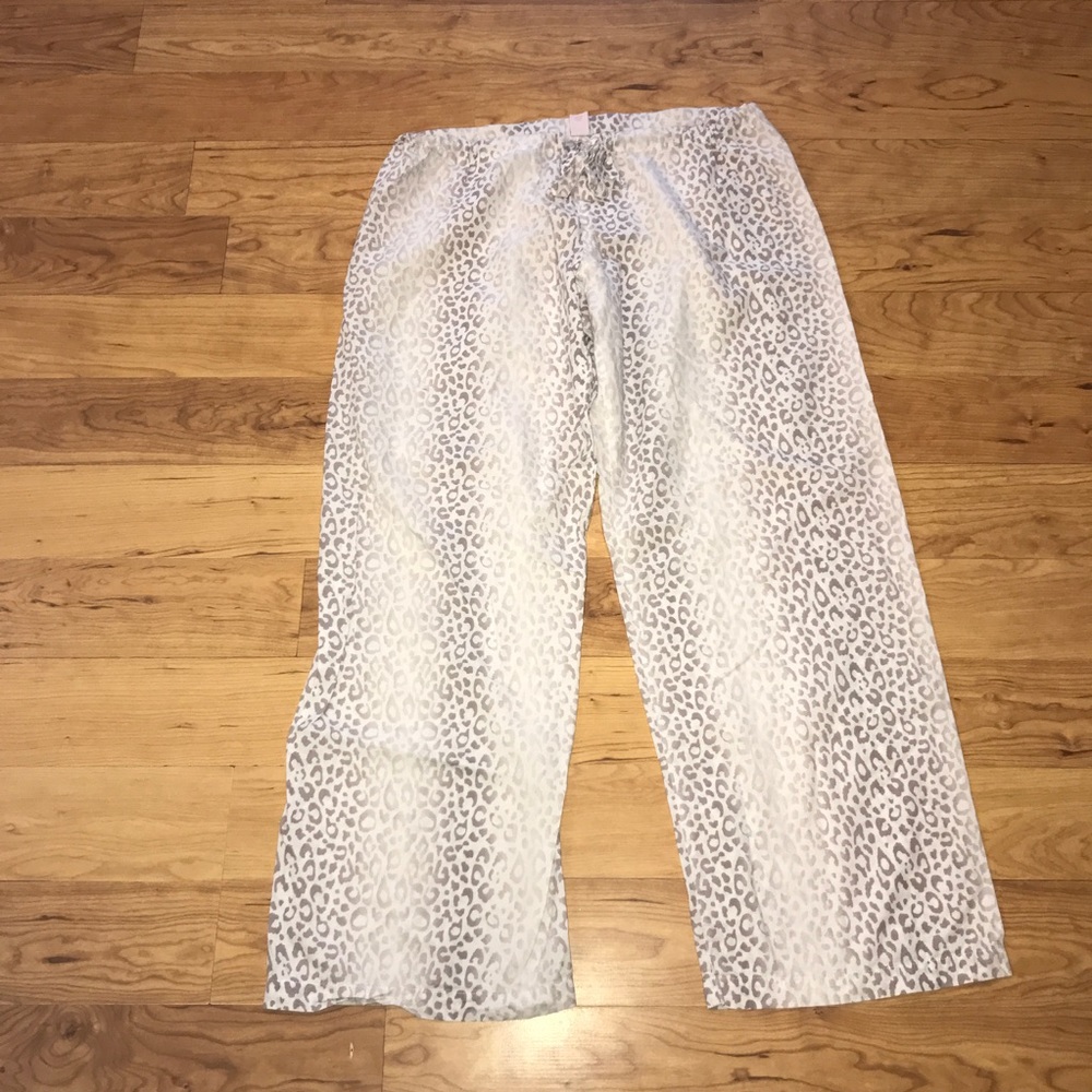VS cheetah print light weight Pajama pants M